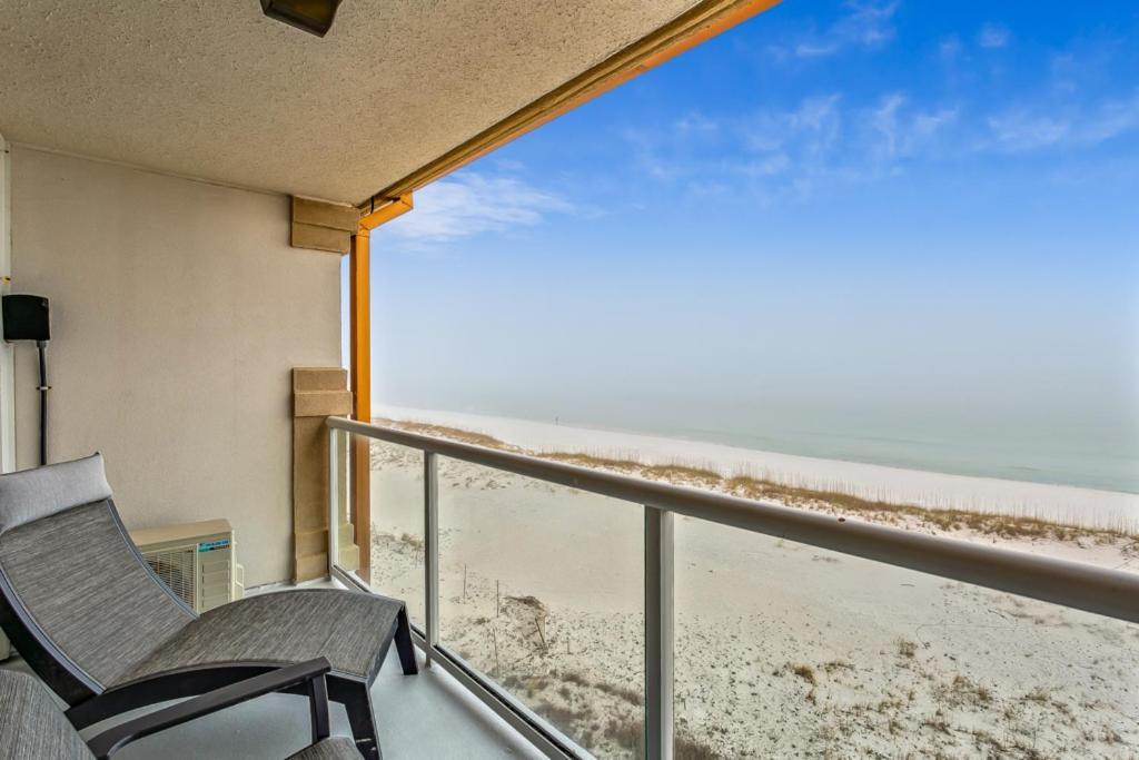 Beach Club Resort And Spa เพนซาโคลาบีช ภายนอก รูปภาพ